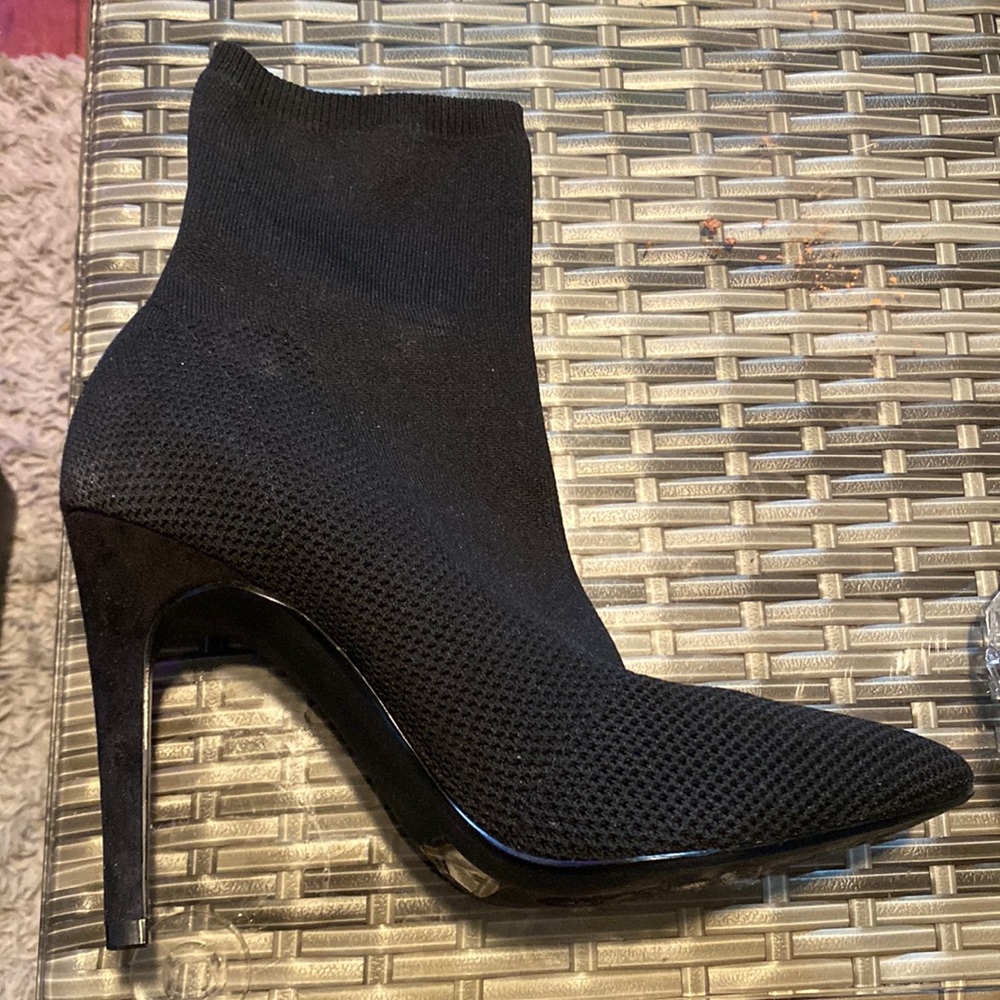 I'm in knit heeled Booties